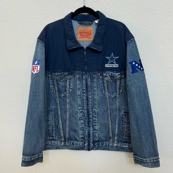 Levi’s Custom Dallas Cowboys Denim Trucker Jacket - Picture 1 of 7